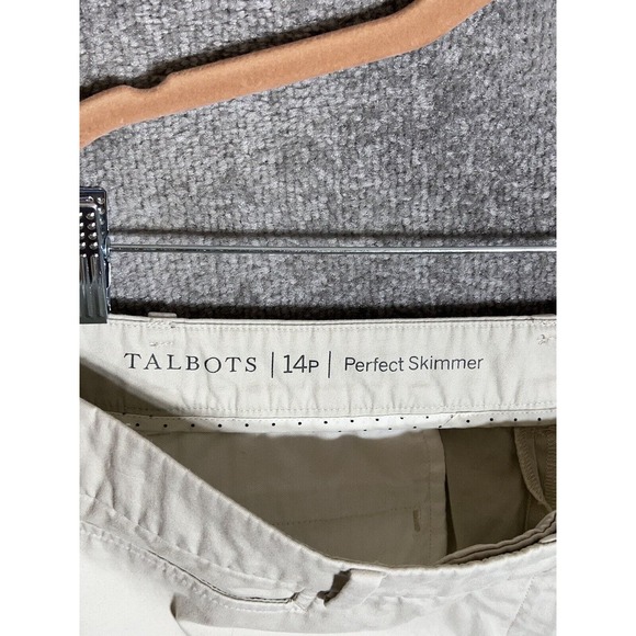 Talbots Petite Perfect Skimmer Capri Pants Womens Size 14P Stretch Beige Pockets - Picture 3 of 9